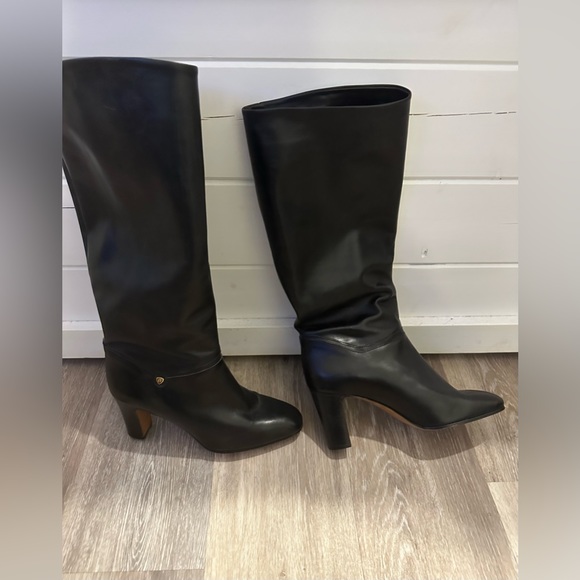 BALLY Black Leather Heeled Knee High Boots Equestrian Logo are a size 10. - Picture 3 of 11